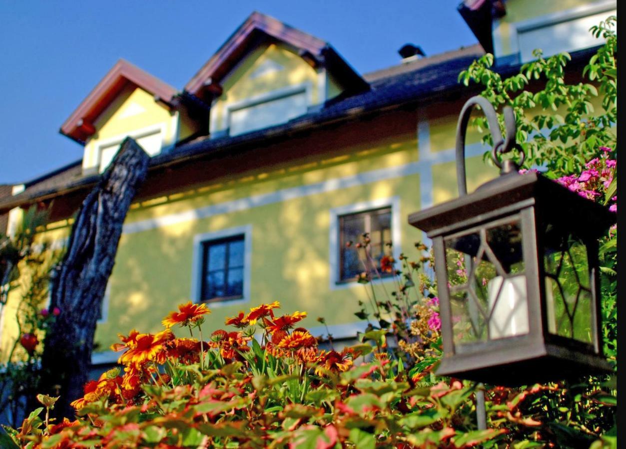 Gemuetliche Wohung Im Gruenen Michelbach Exterior foto